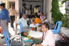 People-are-donating-their-blood-for-the-terminally-ill-patients